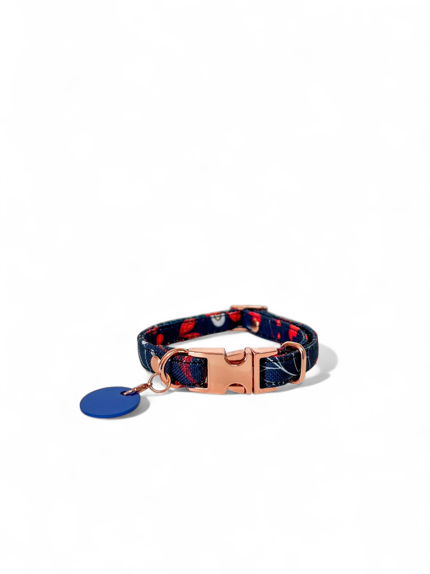 Cat collar with id tag "winter forest"