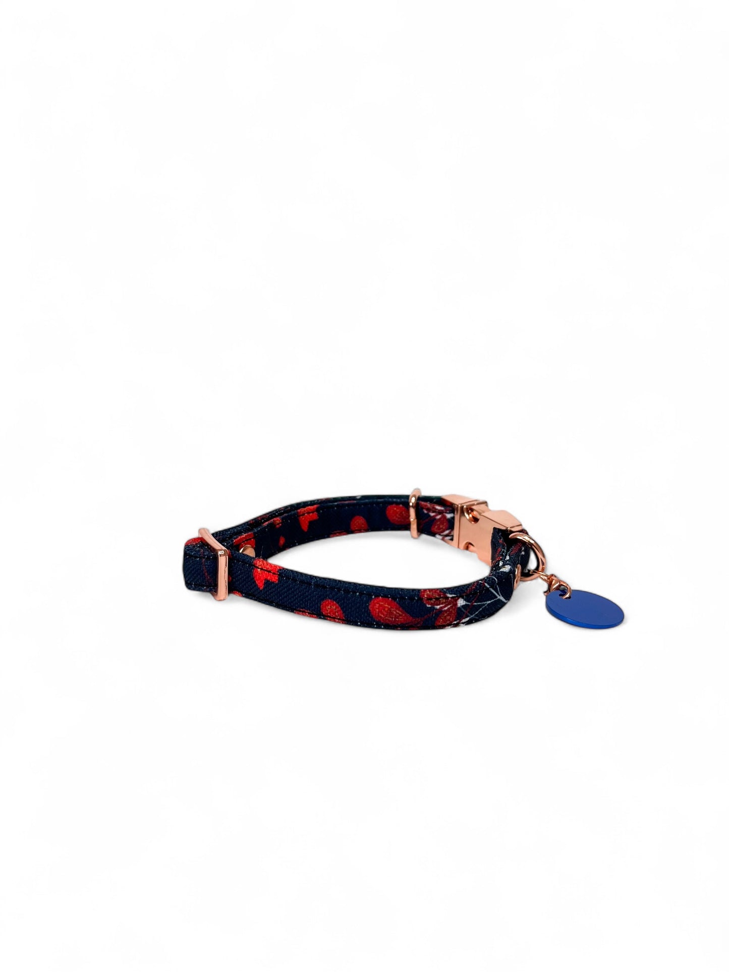 Cat collar with id tag "winter forest"