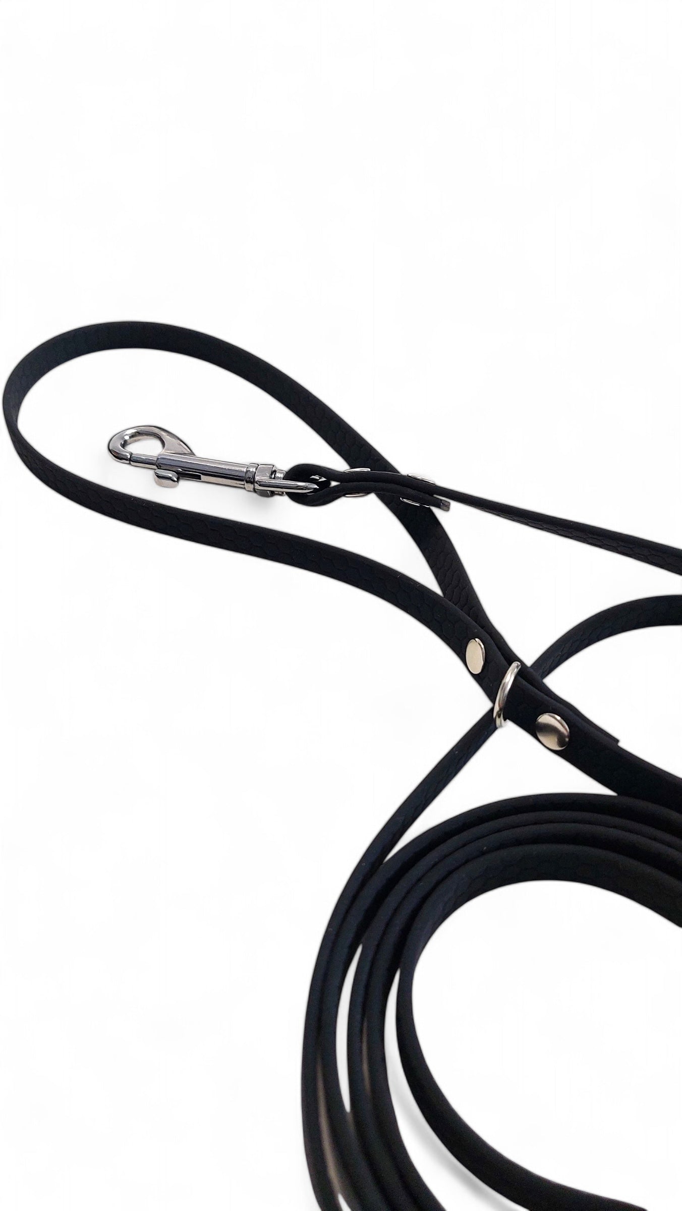 Dark grey pet leash