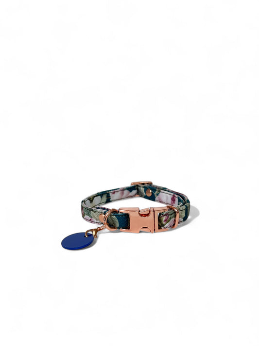 Cat collar with ID tag "rose garden"