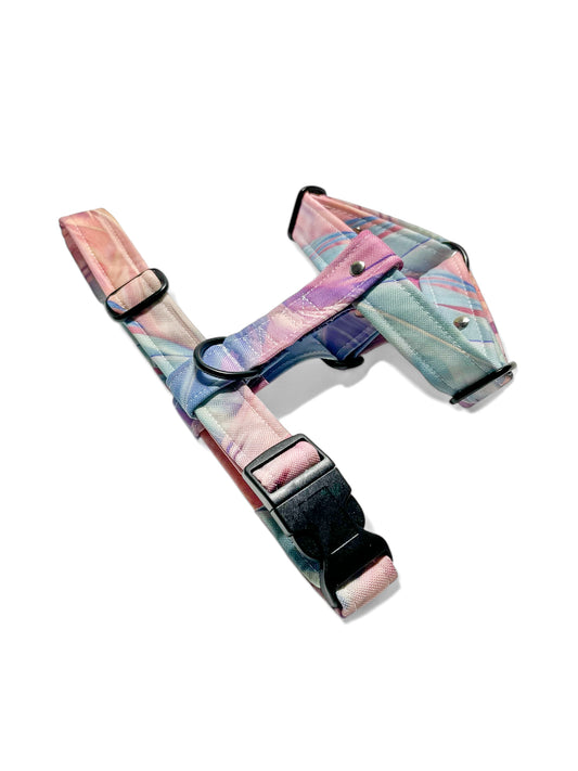 Dog harness "feathers"