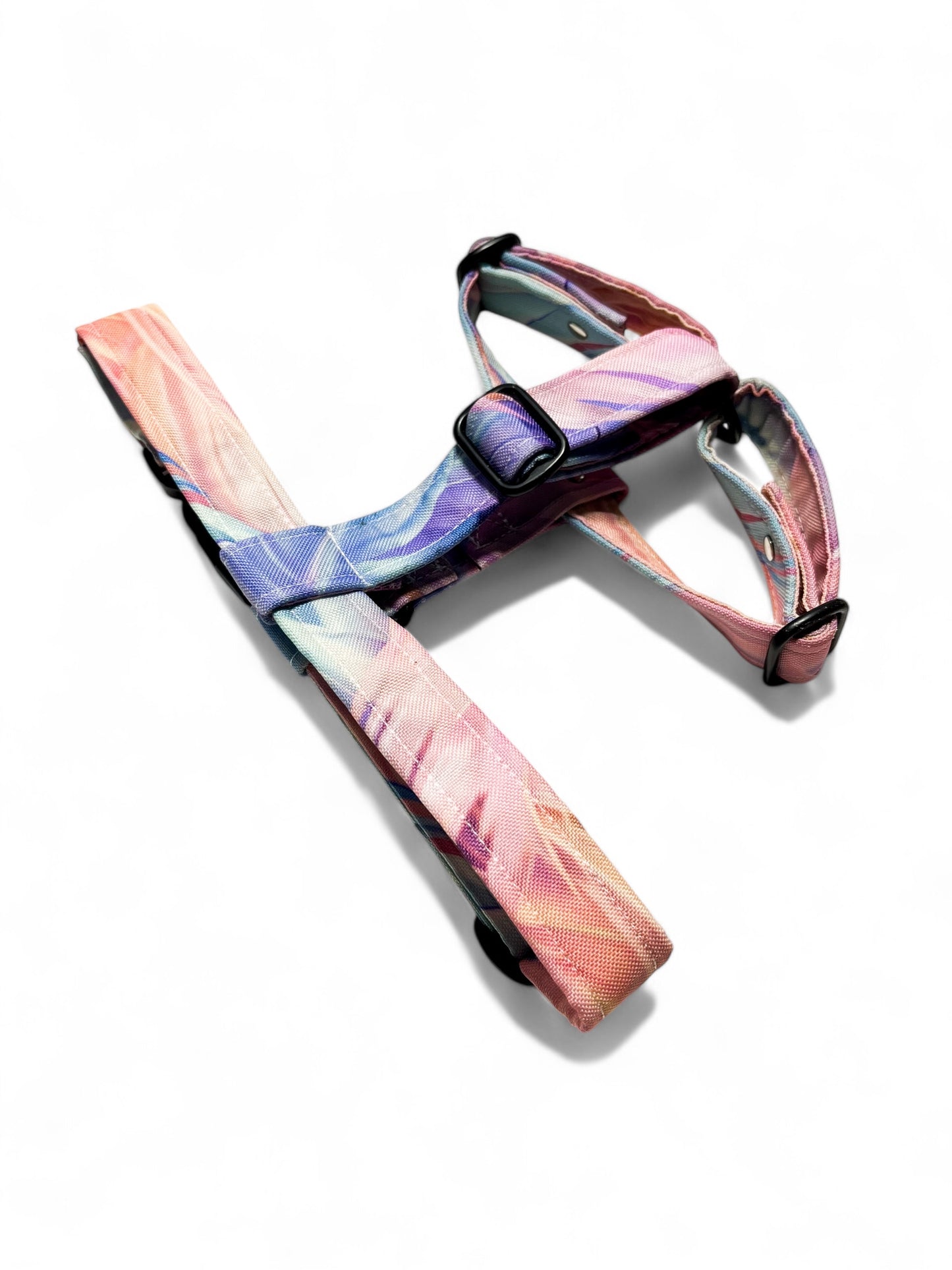 Dog harness "feathers"