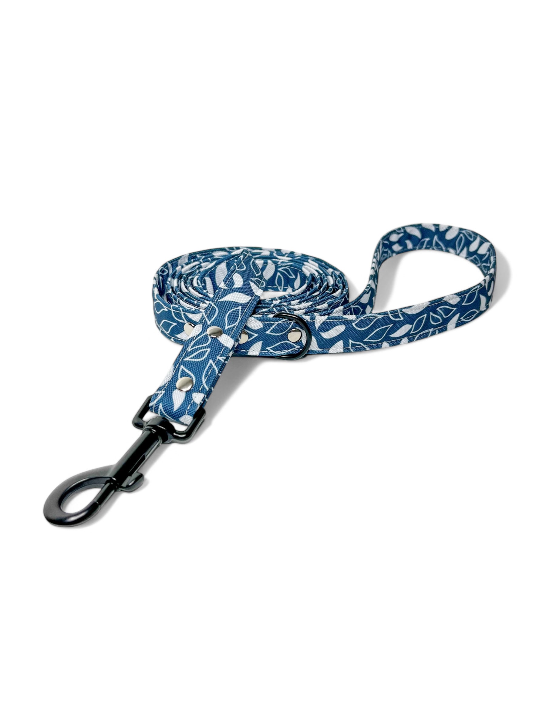 leaves un navy blue dog leash