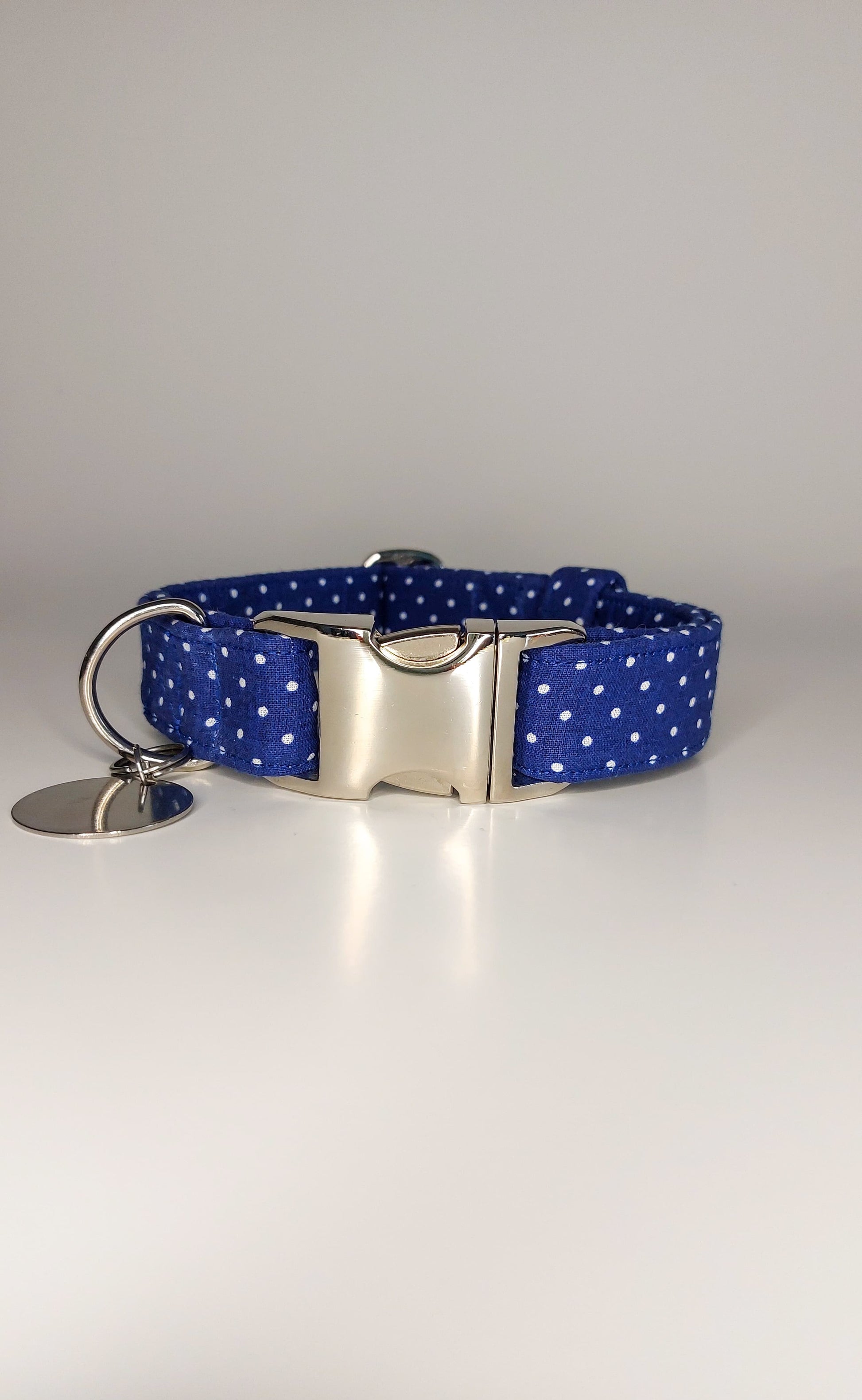 personalised blue dotted collar from Gebo-Personalizēta suņa kakla siksna no Gebo